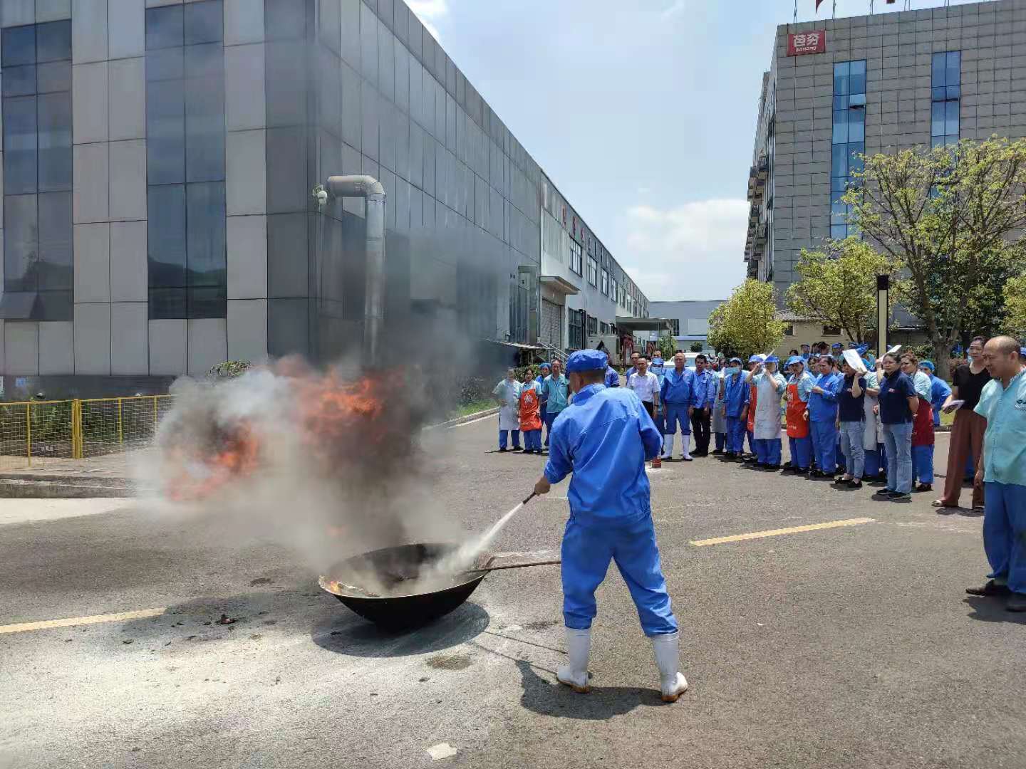 安全责任无小事！芭夯集团开展形式多样的安全生产活动